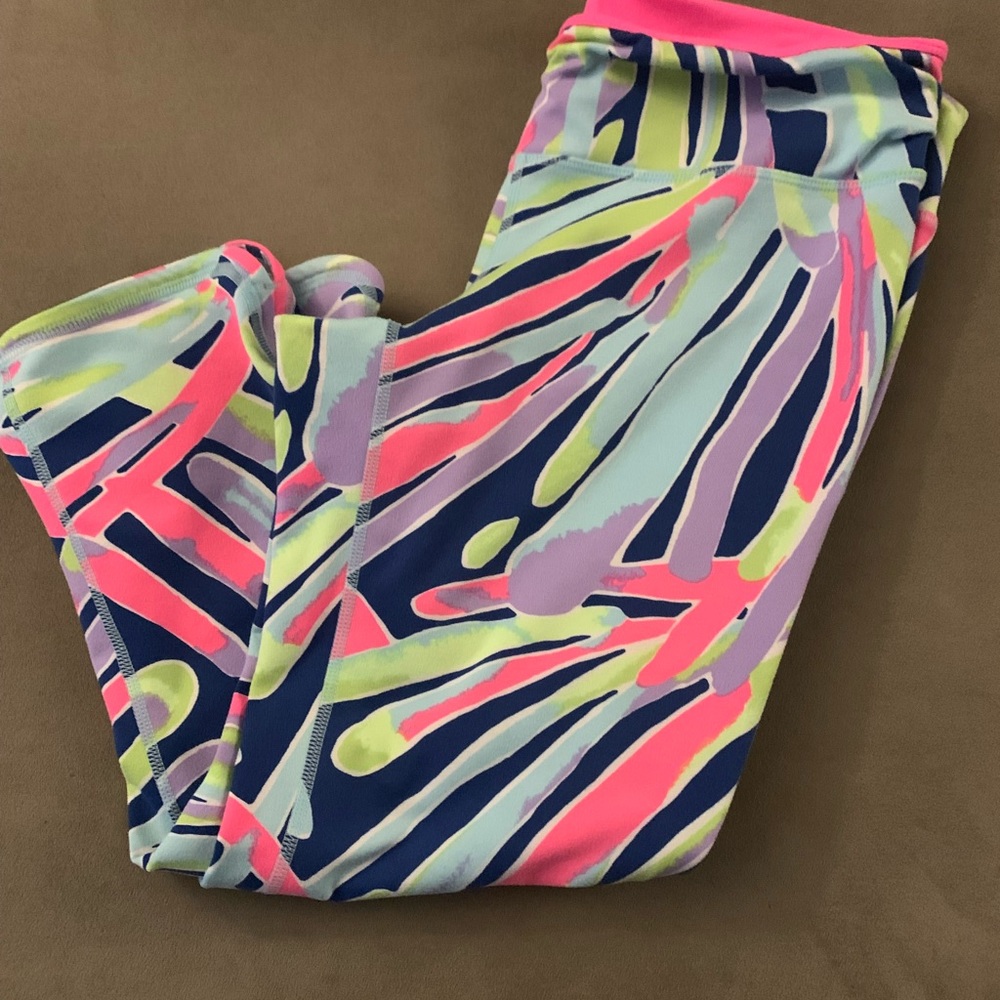 Lilly Pulitzer Luxletic leggings. Large, preloved - Picture 3 of 7
